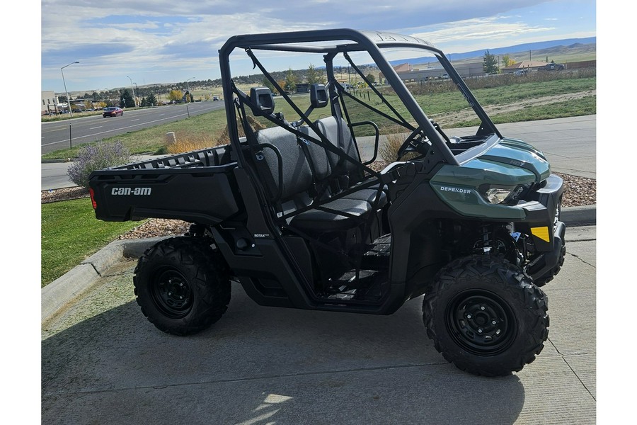 2025 Can-Am Defender HD7