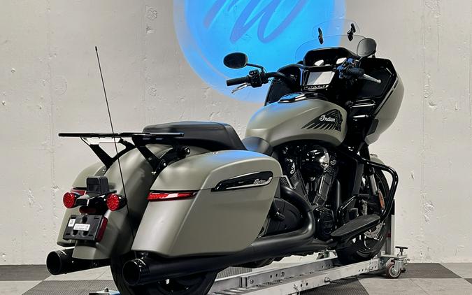 2025 Indian Motorcycle Challenger® Dark Horse® 112