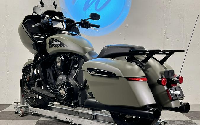 2025 Indian Motorcycle Challenger® Dark Horse® 112