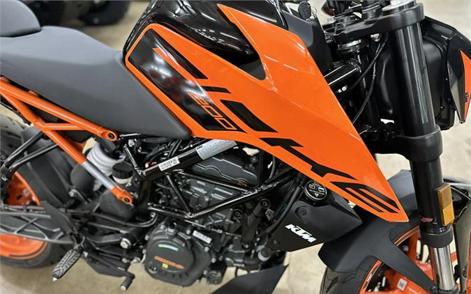 2023 KTM 200 Duke