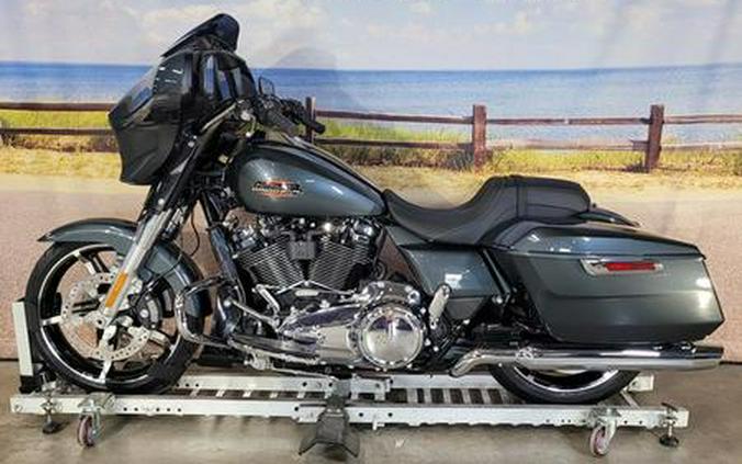 2025 Harley-Davidson® FLHX - Street Glide®