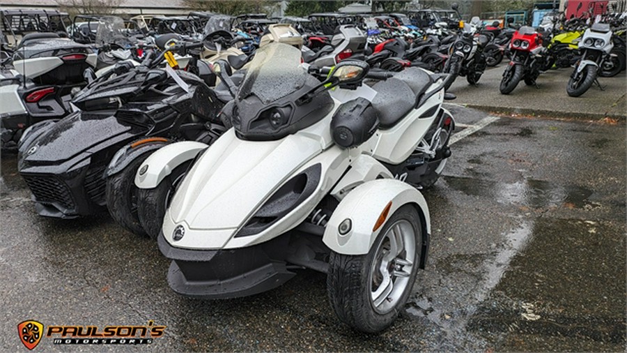 2011 Can-Am™ Spyder Roadster RS