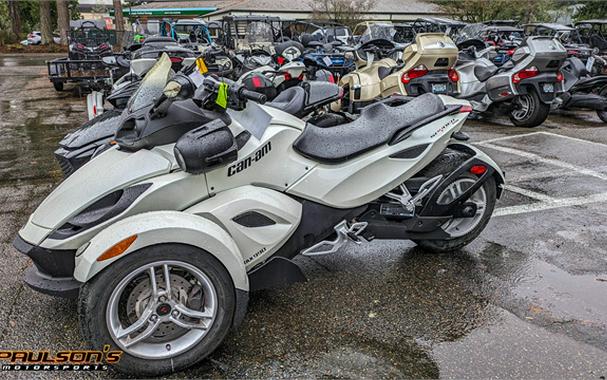 2011 Can-Am™ Spyder Roadster RS