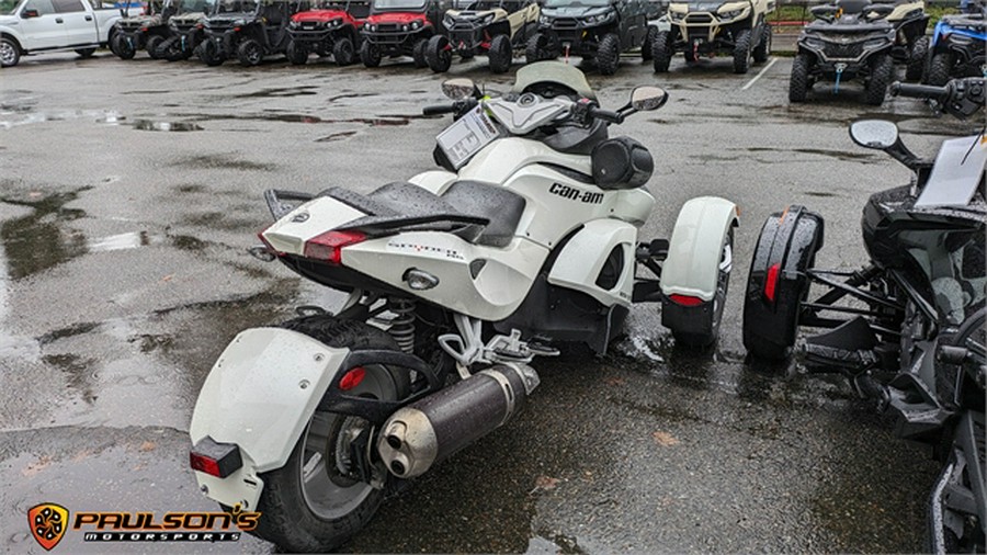 2011 Can-Am™ Spyder Roadster RS