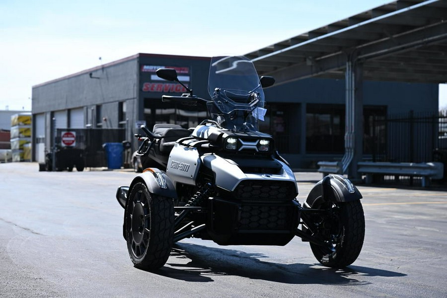 2025 Can-Am® Canyon