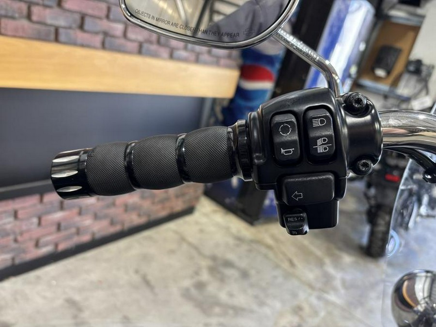 2016 Harley-Davidson® FLSTC - Heritage Softail® Classic