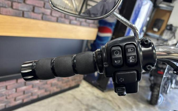 2016 Harley-Davidson® FLSTC - Heritage Softail® Classic