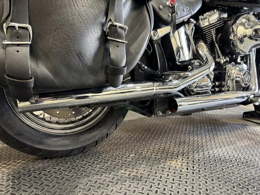 2016 Harley-Davidson® FLSTC - Heritage Softail® Classic