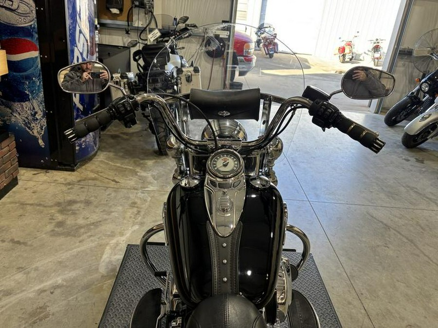 2016 Harley-Davidson® FLSTC - Heritage Softail® Classic