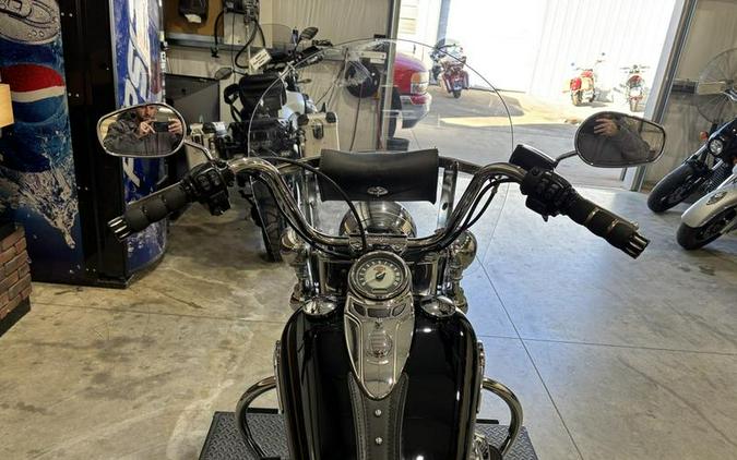 2016 Harley-Davidson® FLSTC - Heritage Softail® Classic