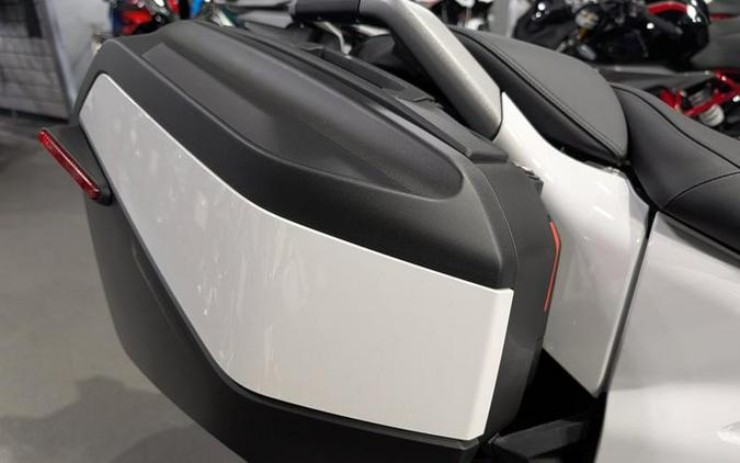 2026 BMW R 1300 RT Alpine White 3