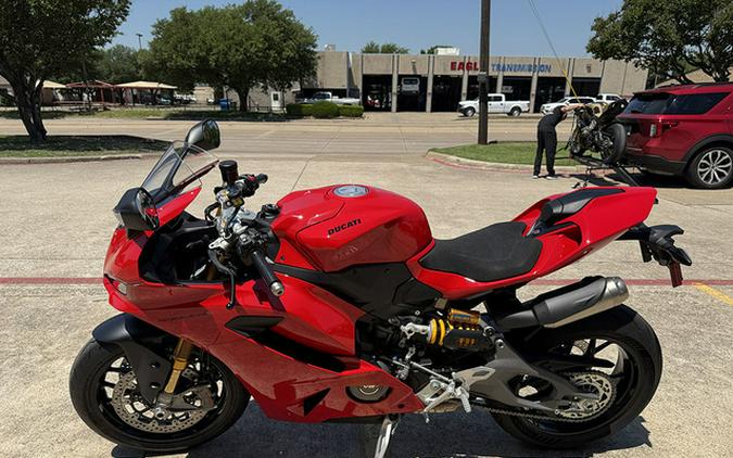 2026 Ducati Panigale V2 S Ducati Red V2 S