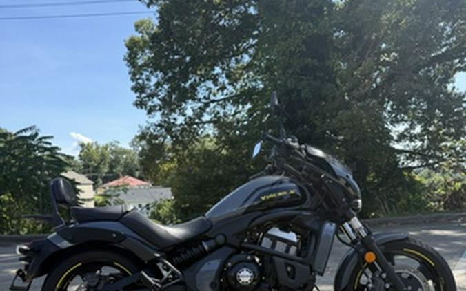 2023 Kawasaki Vulcan S Cafe