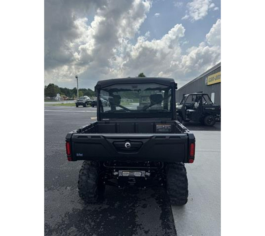 2026 Can-Am Defender HD7