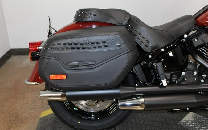 Harley-Davidson Heritage Classic 2024 FLHCS 84467918 RED ROCK/BLACK W/ PINSTRIPE