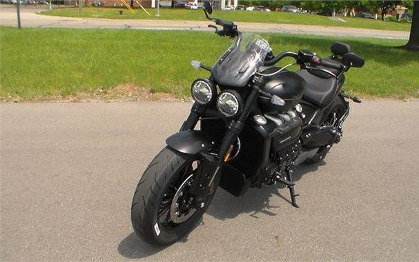 2024 Indian Motorcycle SPORT CHIEF, BLACK SMOKE, 49ST Base