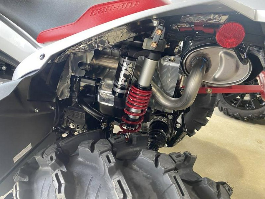 2026 Can-Am® Renegade X mr 1000 R Hyper Silver & Legion Red