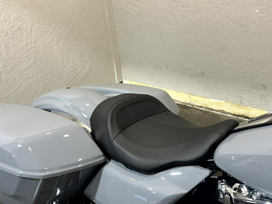 2026 Harley-Davidson® Street Glide® Dark Billiard Gray