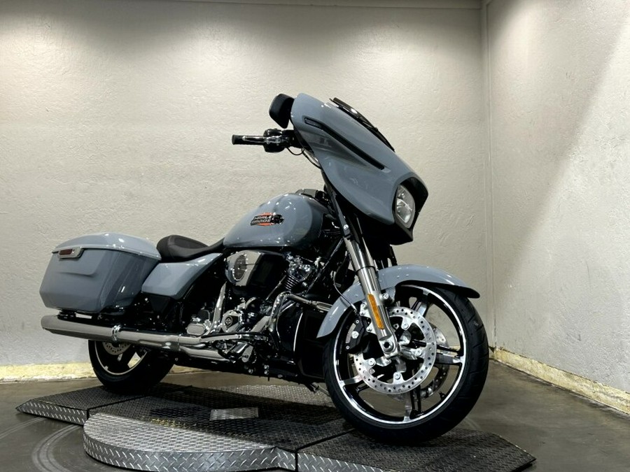 2026 Harley-Davidson® Street Glide® Dark Billiard Gray