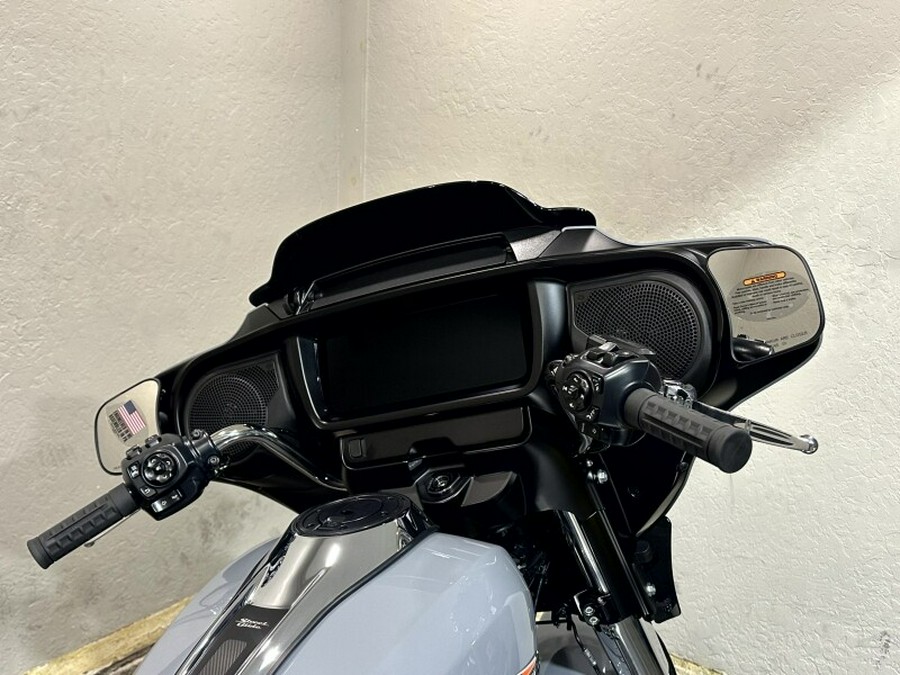 2026 Harley-Davidson® Street Glide® Dark Billiard Gray