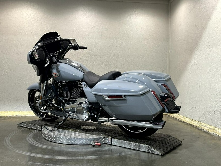 2026 Harley-Davidson® Street Glide® Dark Billiard Gray