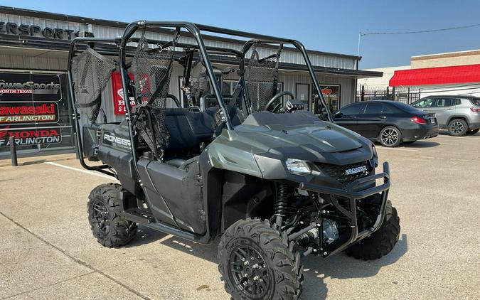 2025 Honda PIONEER 7004 Deluxe