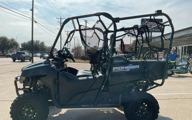 2025 Honda PIONEER 7004 Deluxe