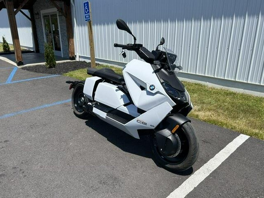 2022 BMW CE 04