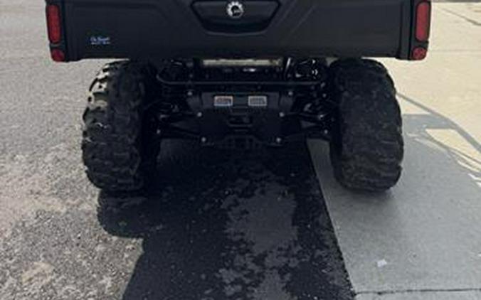 2026 Can-Am Defender HD7