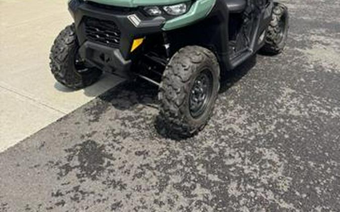 2026 Can-Am Defender HD7