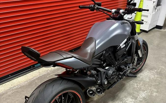 2020 Ducati X Diavel Liquid Concrete Grey