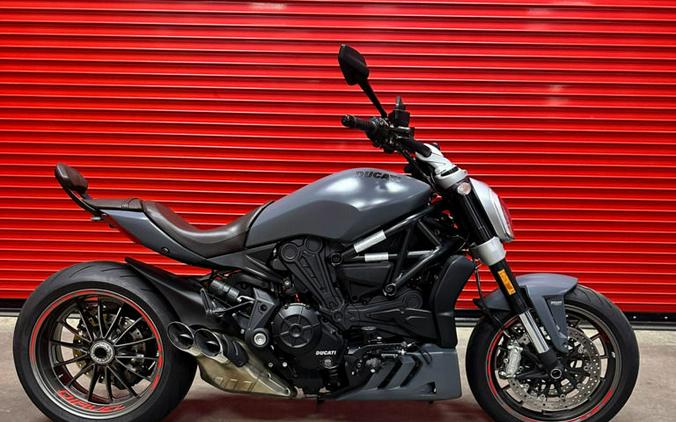 2020 Ducati X Diavel Liquid Concrete Grey