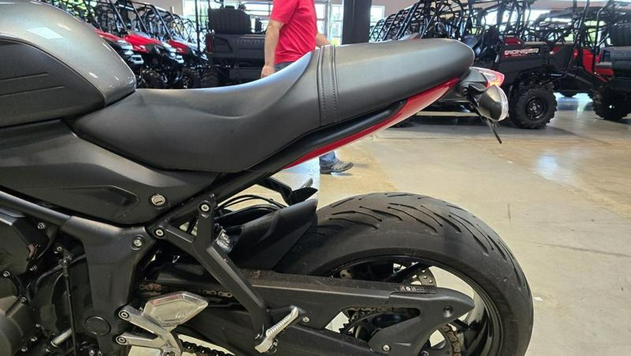 2022 Triumph Trident 660 Silver Ice Diablo Red