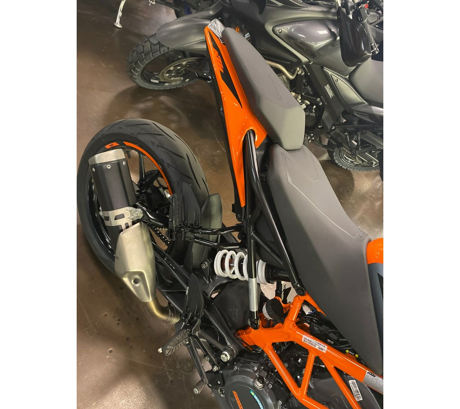 2023 KTM 390 DUKE