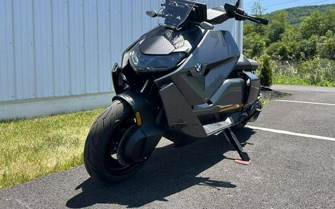 2022 BMW CE 04