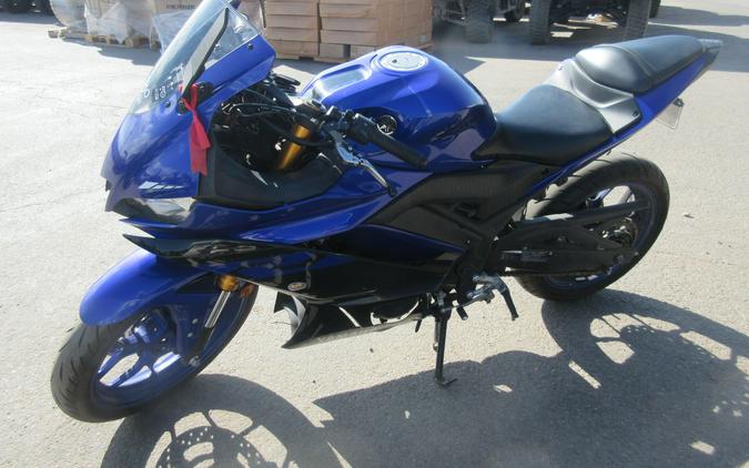 2019 YAMAHA YZF-R3