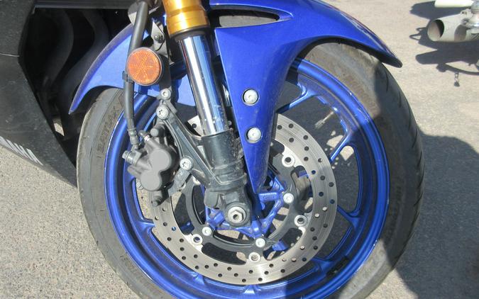 2019 YAMAHA YZF-R3