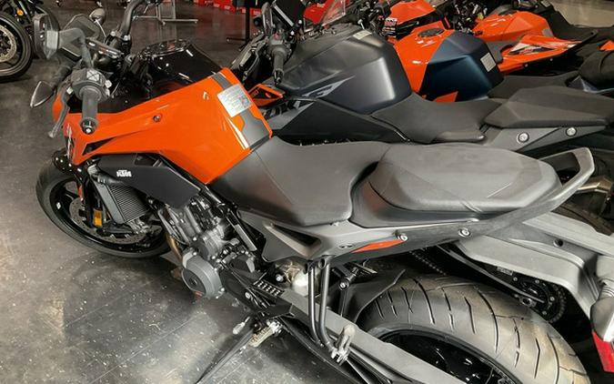 2024 KTM Duke 790