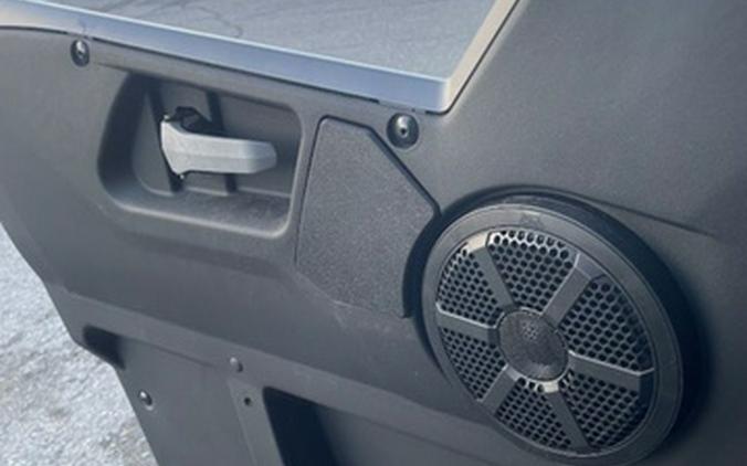 2025 Yamaha Wolverine RMAX4 1000 XT-R