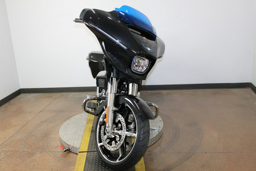 2026 Harley-Davidson® Street Glide® Midnight Ember