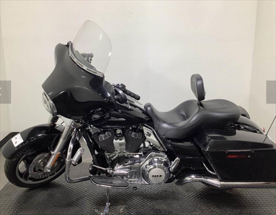 2011 Harley-Davidson Street Glide®