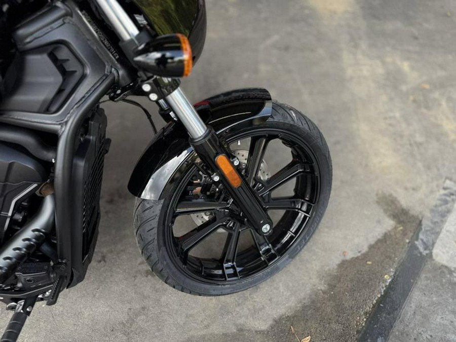 2025 Indian Motorcycle® Sport Scout® Black Metallic