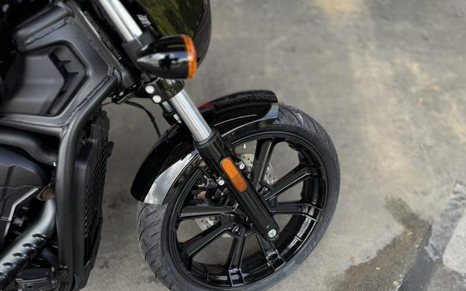 2025 Indian Motorcycle® Sport Scout® Black Metallic