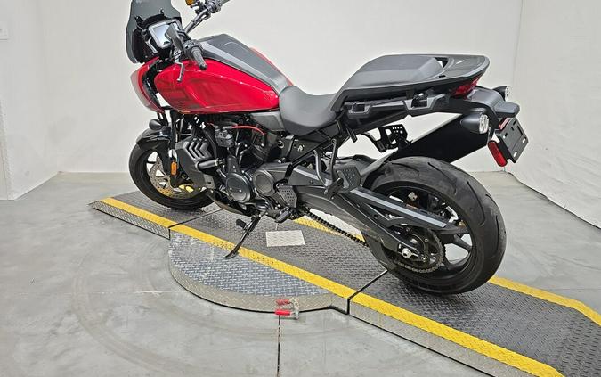 RA1250ST 2025 Pan America® 1250 ST