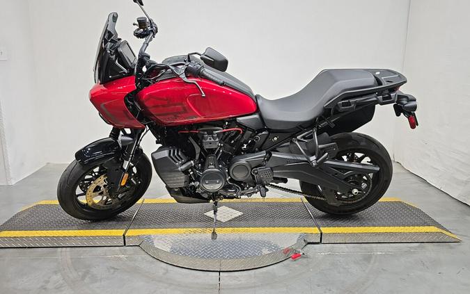 RA1250ST 2025 Pan America® 1250 ST