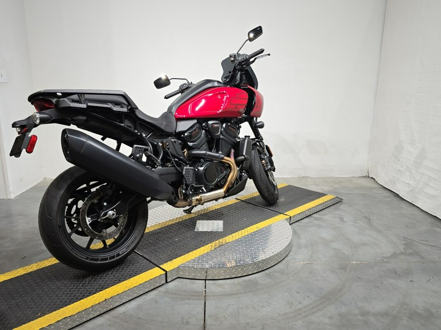 RA1250ST 2025 Pan America® 1250 ST