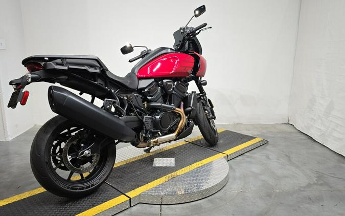 RA1250ST 2025 Pan America® 1250 ST