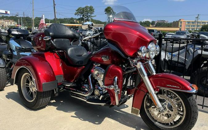 2013 Harley-Davidson Trike FLHTCUTG - Tri Glide Ultra Classic