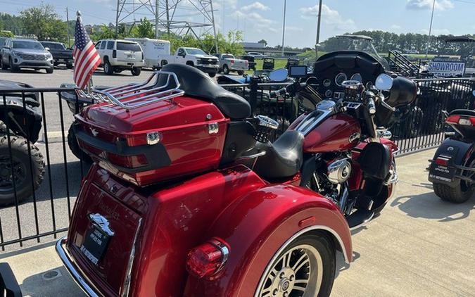2013 Harley-Davidson Trike FLHTCUTG - Tri Glide Ultra Classic