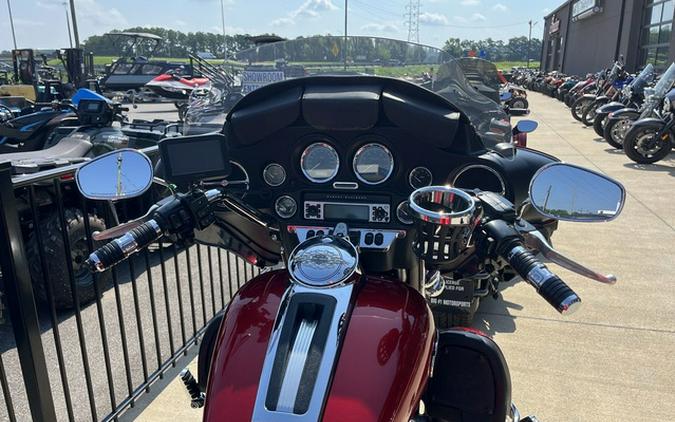 2013 Harley-Davidson Trike FLHTCUTG - Tri Glide Ultra Classic